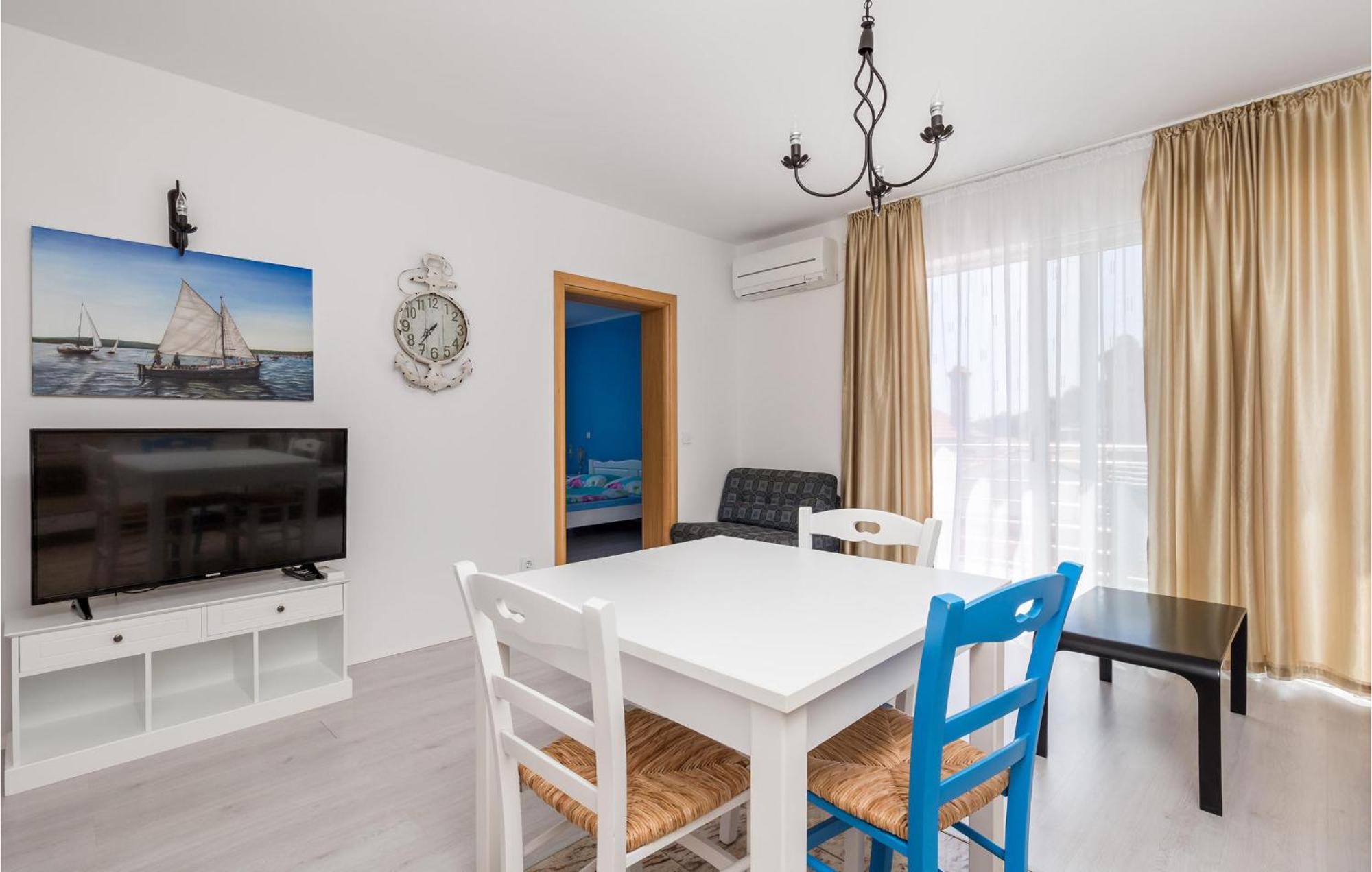 1 Bedroom Gorgeous Apartment In Mošćenička Draga Exteriör bild