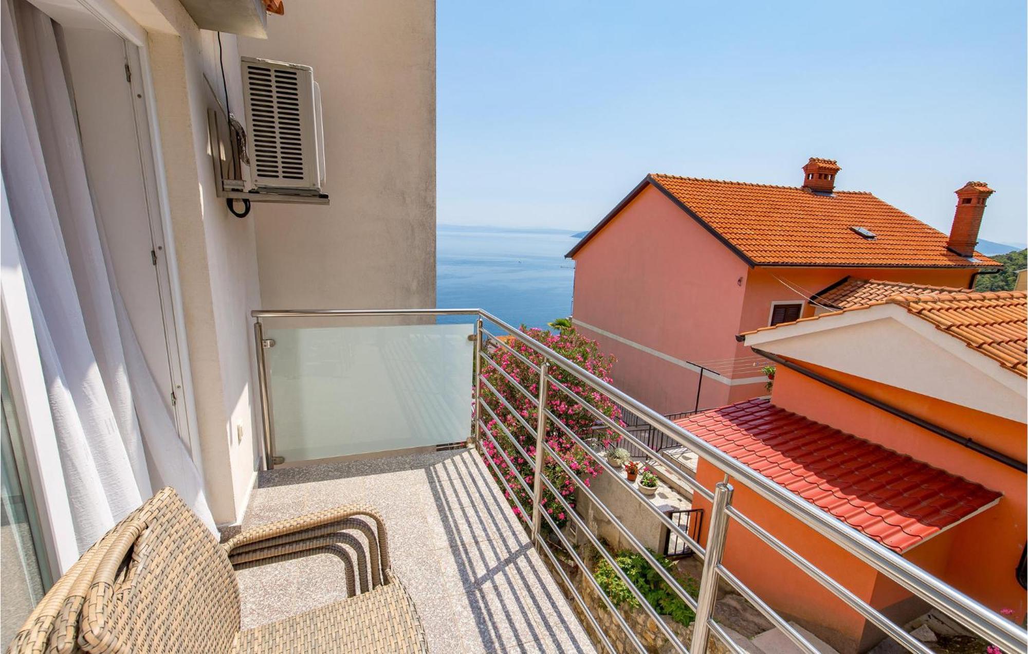 1 Bedroom Gorgeous Apartment In Mošćenička Draga Exteriör bild