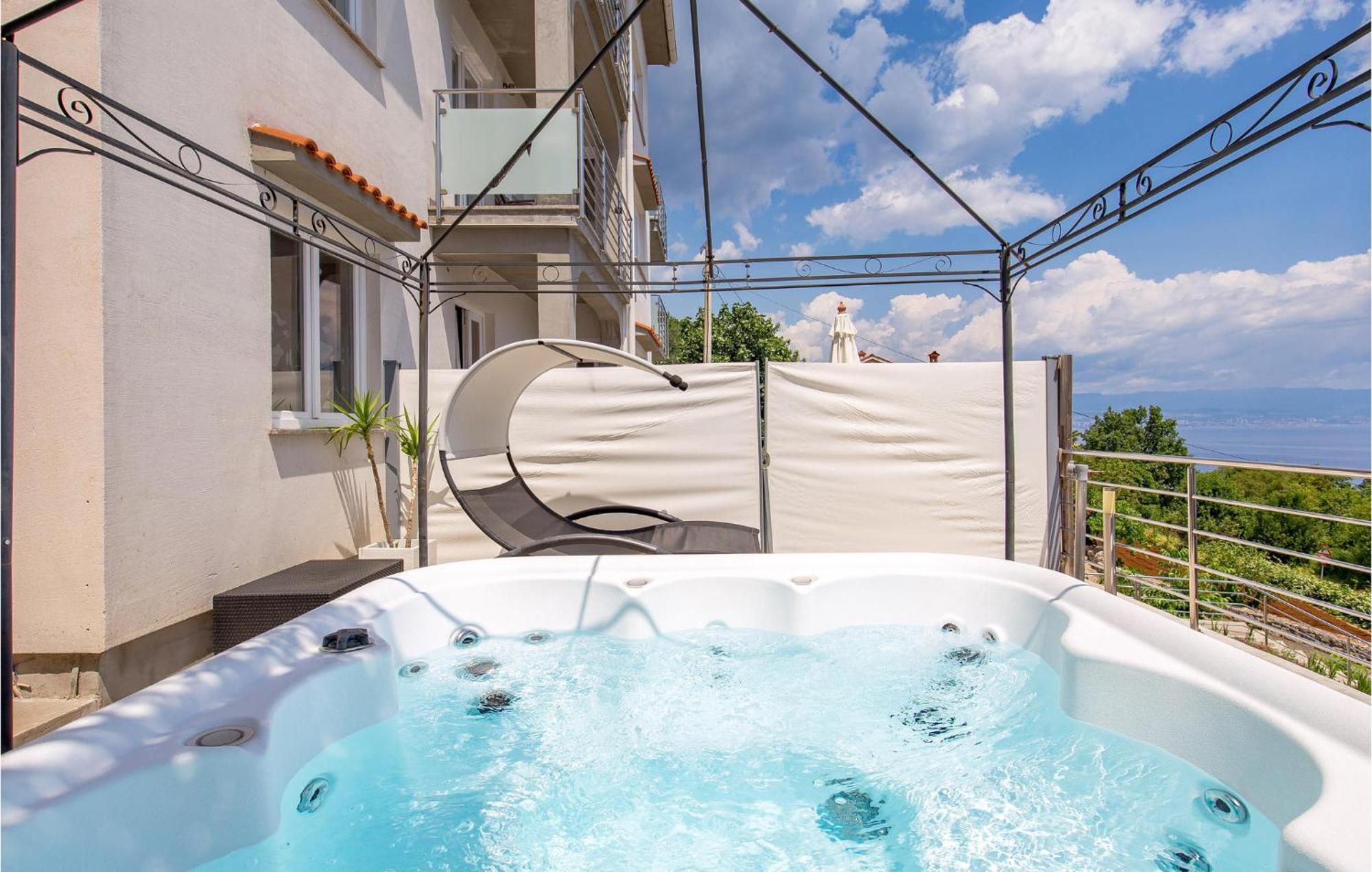 1 Bedroom Gorgeous Apartment In Mošćenička Draga Exteriör bild